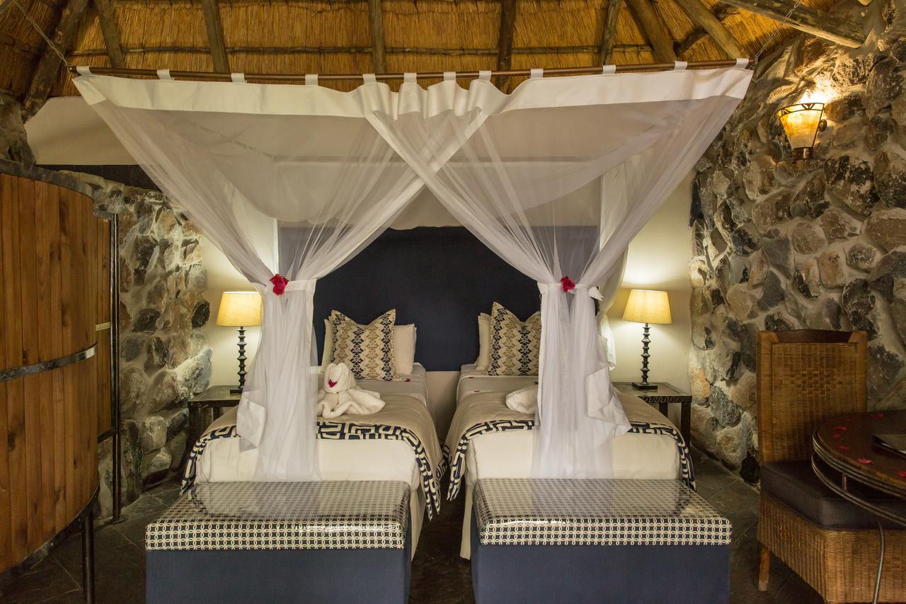 Thamalakane River Lodge Maun ภายนอก รูปภาพ